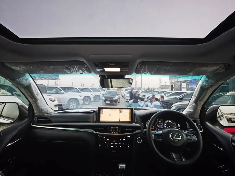 Lexus LX570 2017 (5)