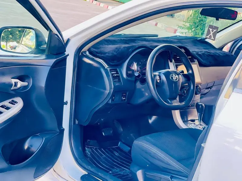 Toyota Corolla 2013 (3)