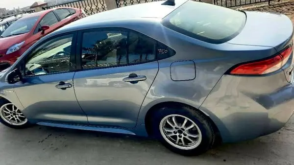 Toyota Corolla Hybrid 2020 (2)