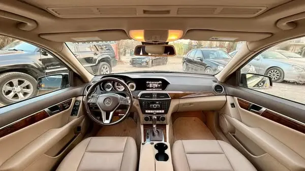 Mercedes-Benz C250 2013 (4)