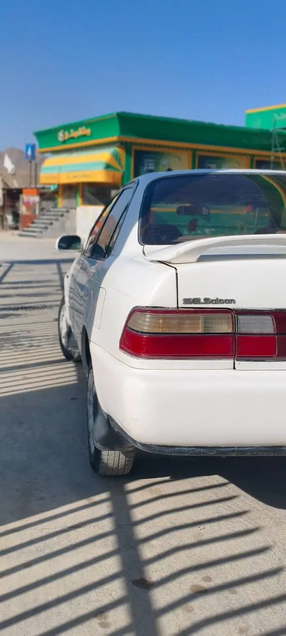 1994 Toyota Corolla Super Saloon – Japanese (3)
