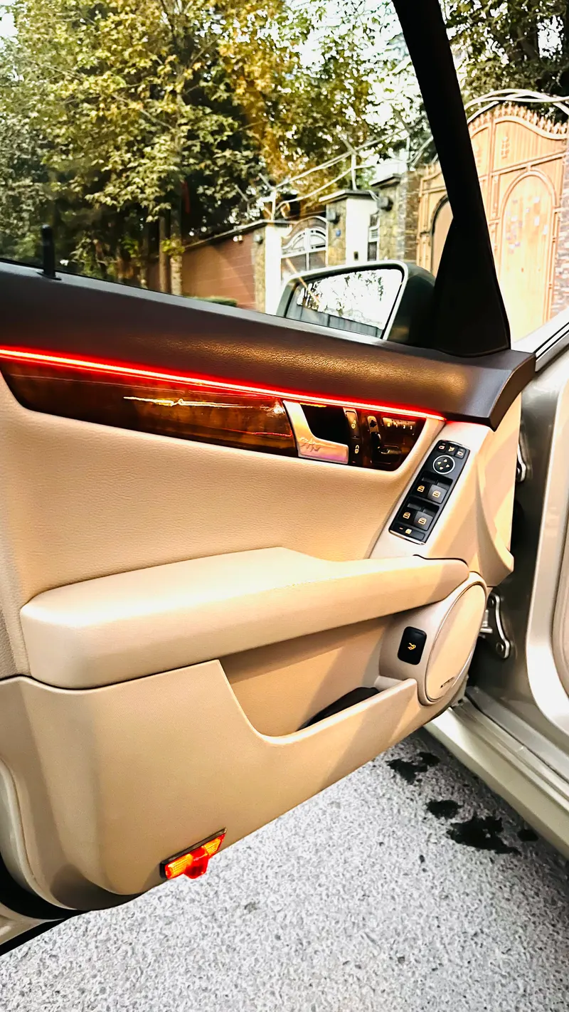 Mercedes-Benz C250 2012 (7)