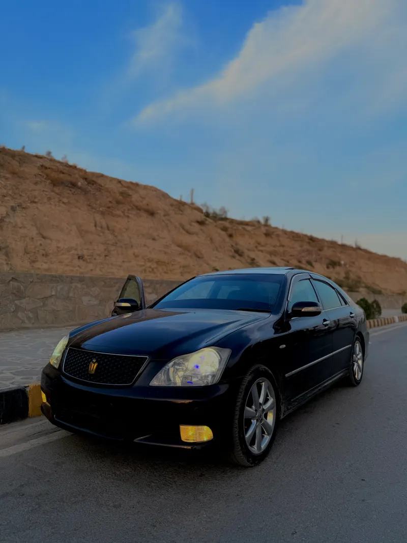 Toyota Crown Sport 2007 (2)