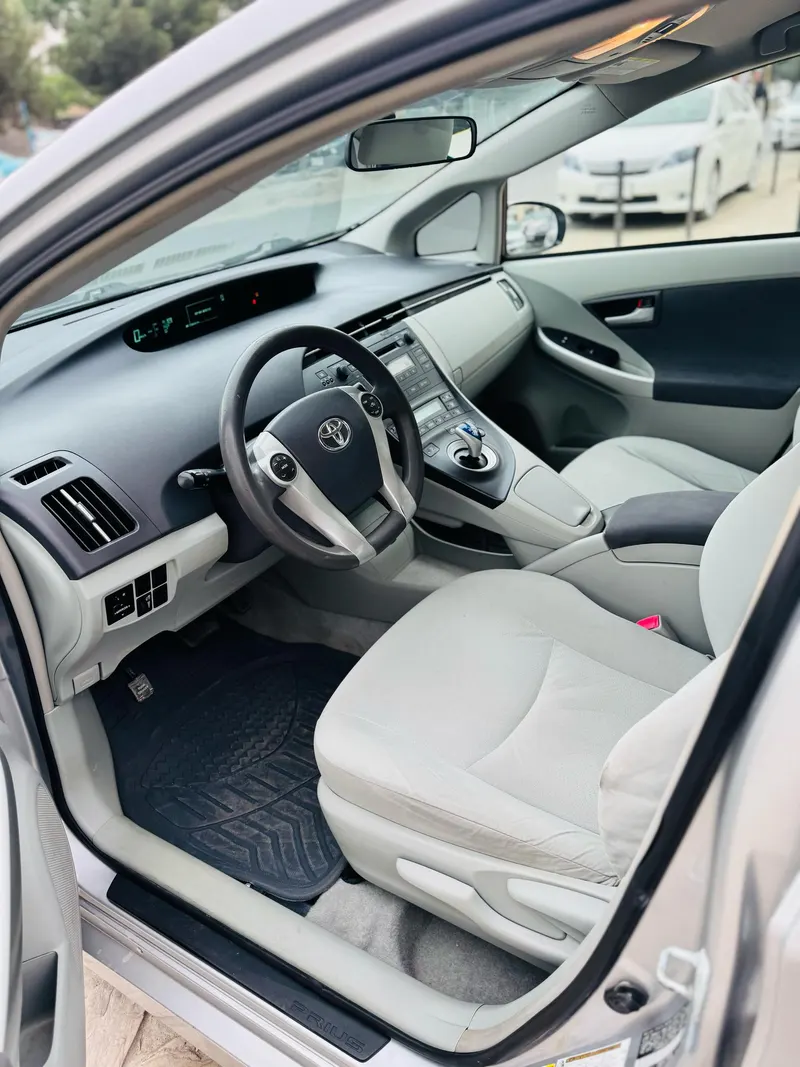 Toyota Prius 2010 (5)