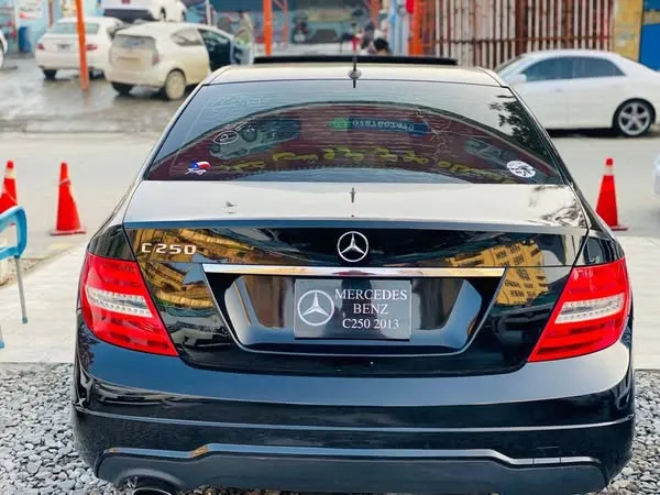 Mercedes-Benz C250 2013 (3)