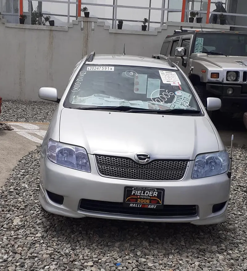Toyota Fielder 2005 (1)