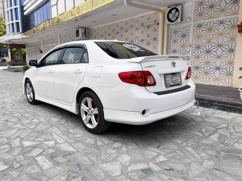 Toyota Corolla 2010 (4)