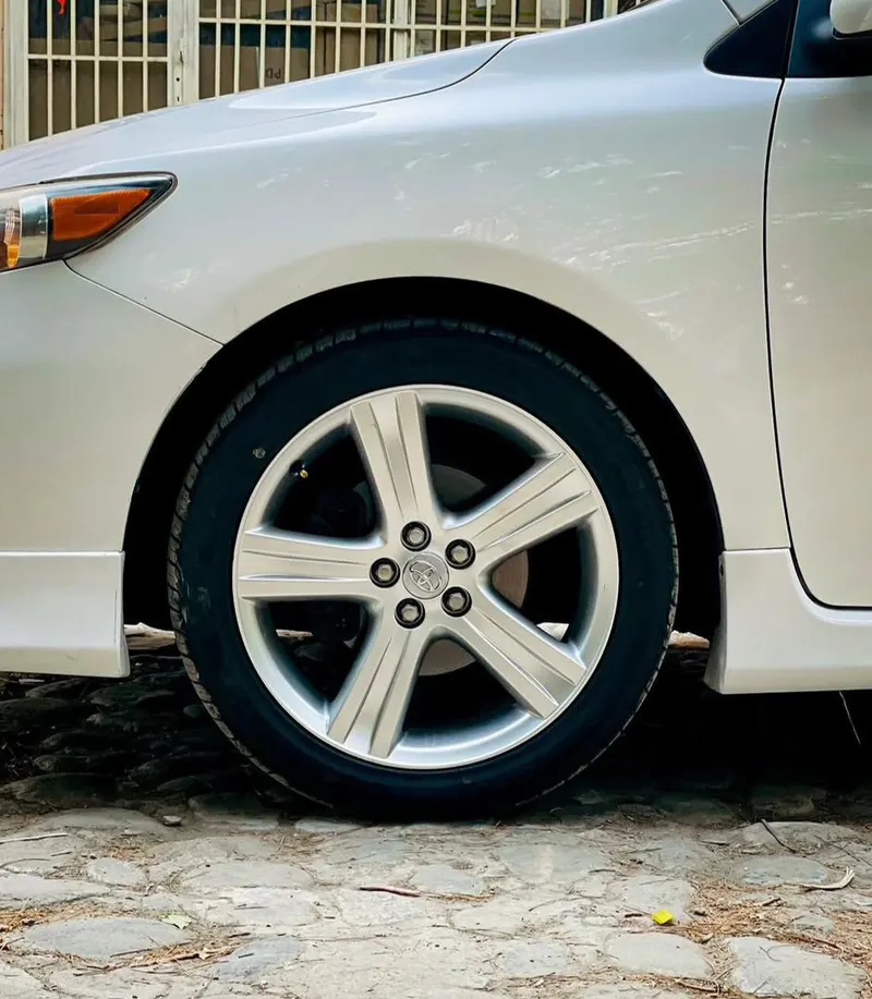 Toyota Corolla 2012 (7)