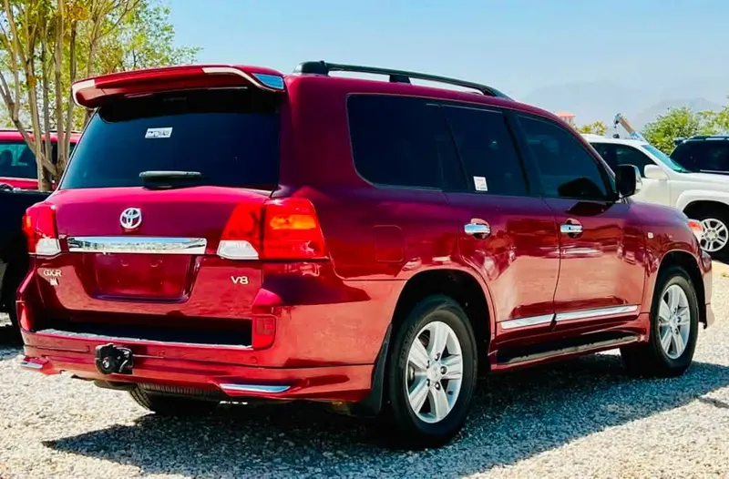 Toyota Land Cruiser (3)