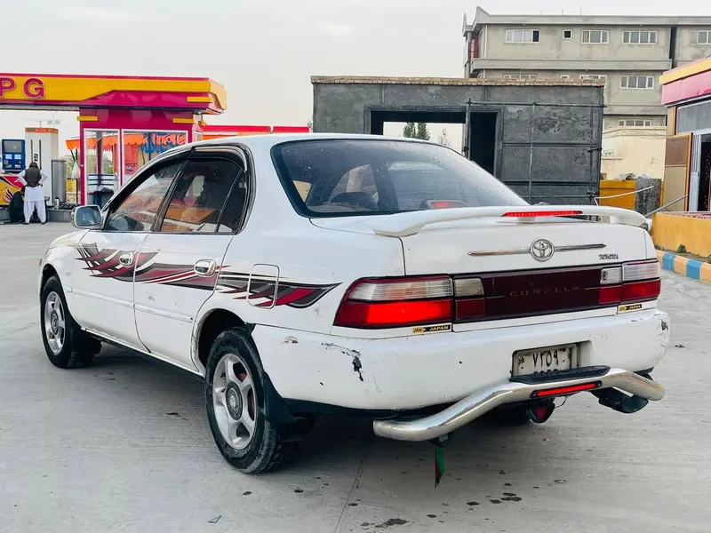 Toyota Corolla 1995 (2)