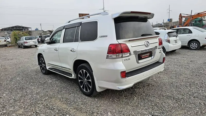 Toyota Land Cruiser 2008 (3)