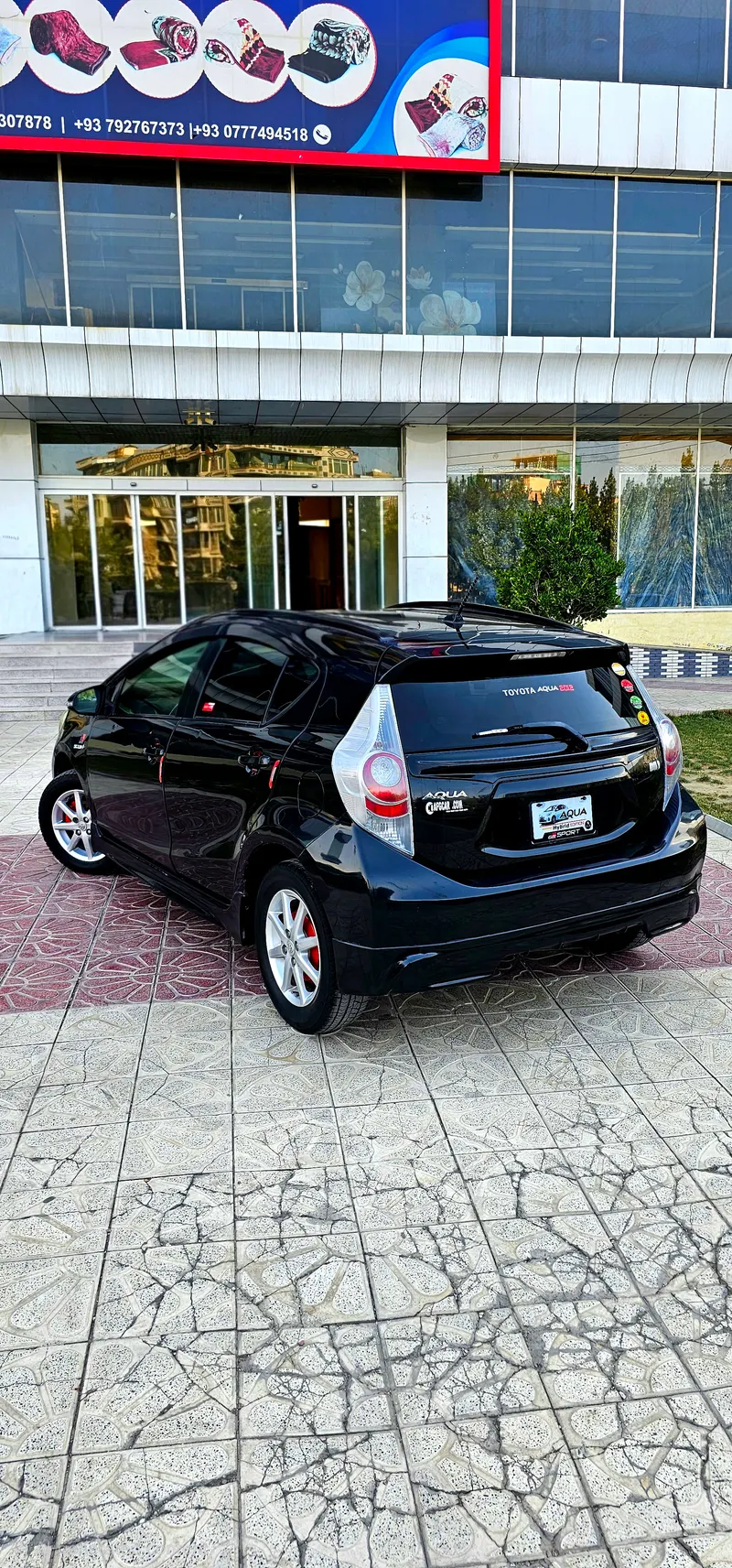 Toyota Aqua 2012 (3)