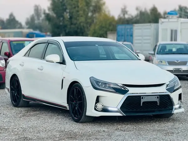 Toyota Mark X GS 2015 (2)