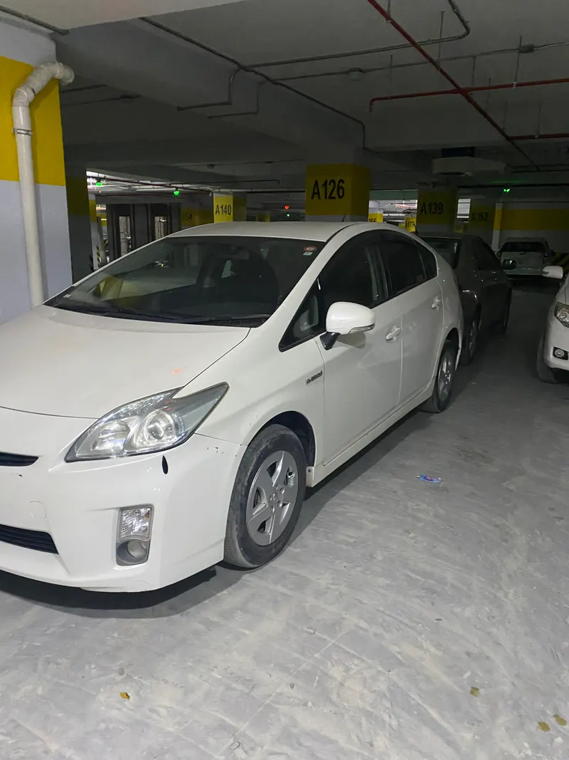Toyota Prius 2010 (2)