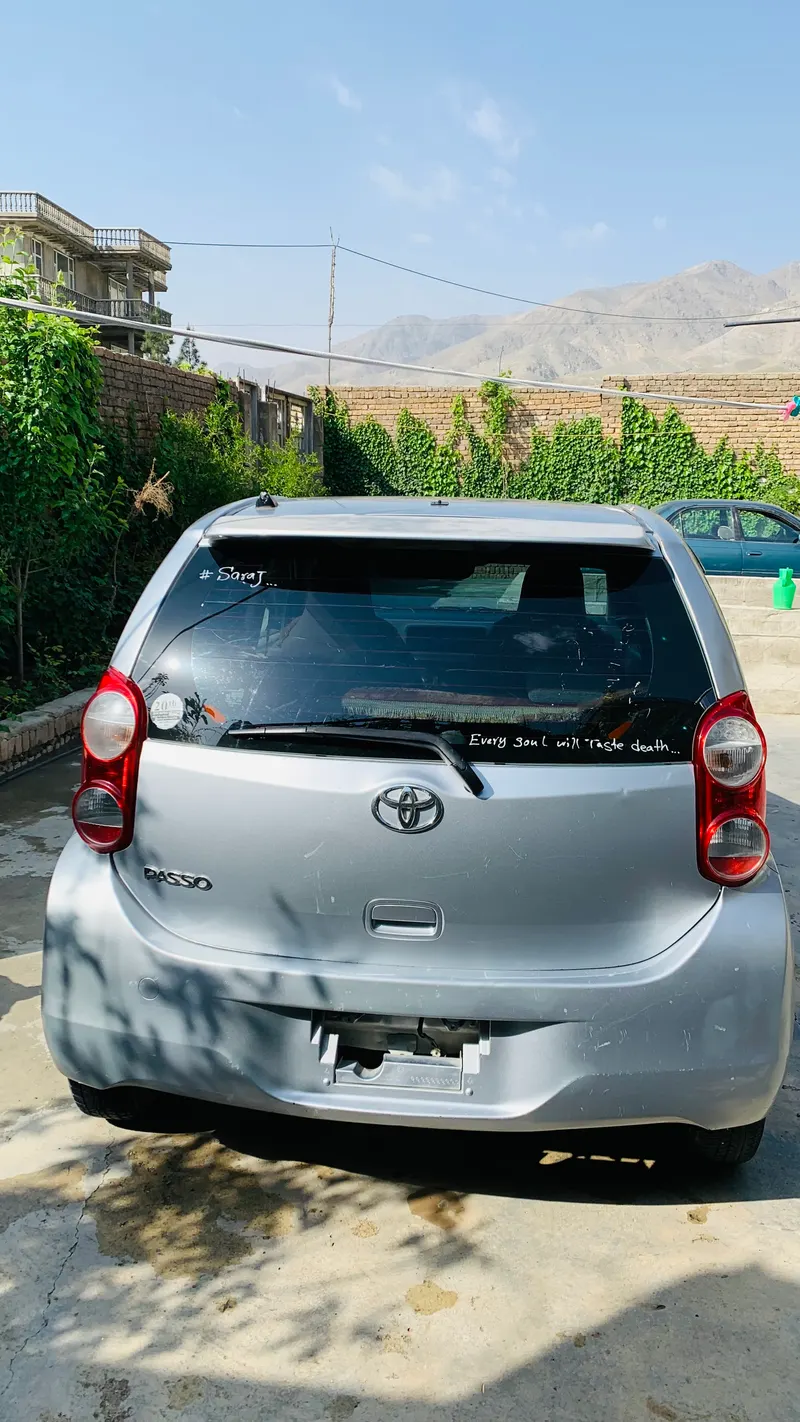 Toyota Passo 2010 (4)
