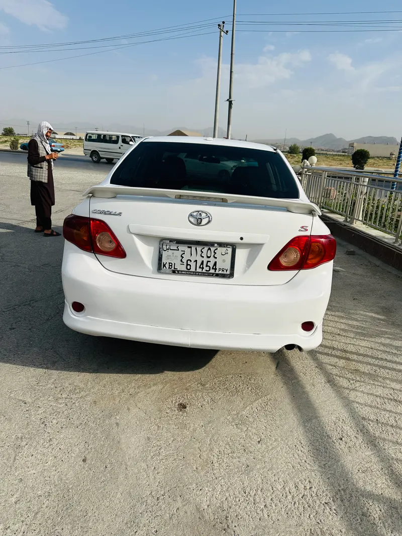 Toyota Corolla 2010 (4)
