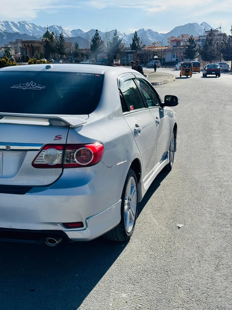 Toyota Corolla 2011 (3)