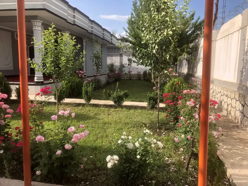House for sale, 3 rooms, with separate guest house (2)