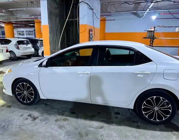 Toyota Corolla 2018 (2)