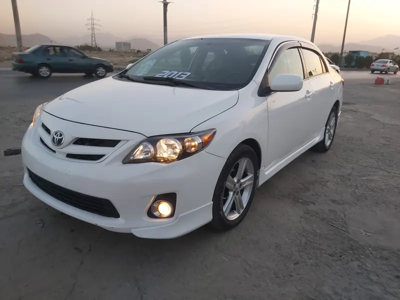 Toyota Corolla 2013 (1)