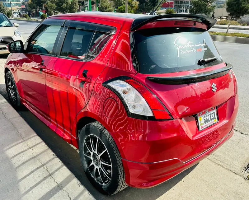 Suzuki swift 2011 (4)