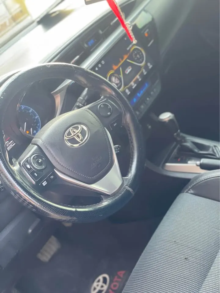 Toyota Corolla 2015 (4)
