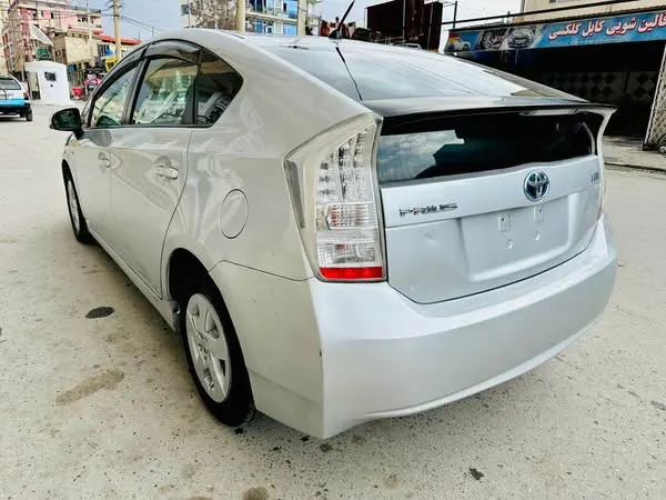 Toyota Prius 2010 (3)
