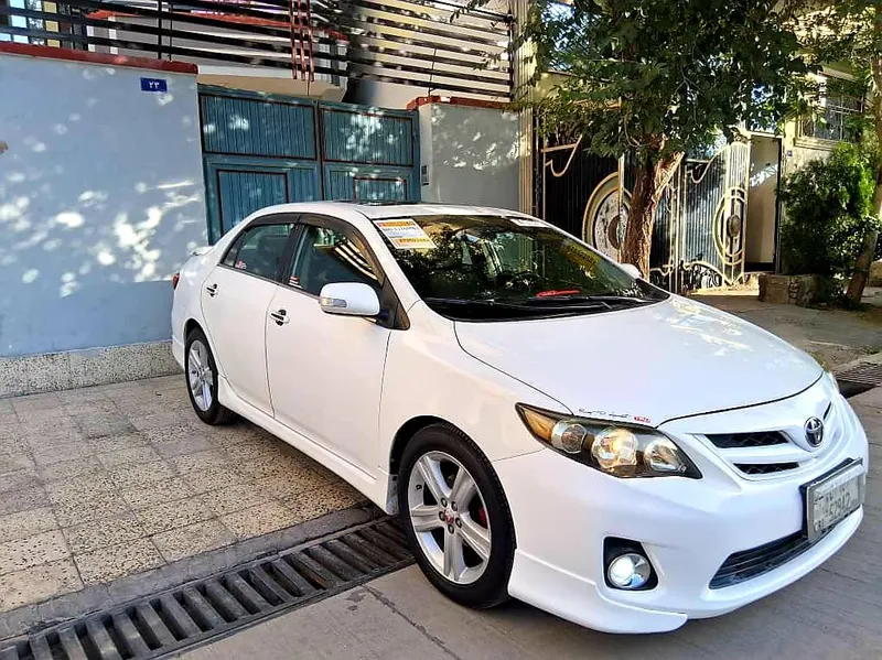 Toyota Corolla 2013 (2)
