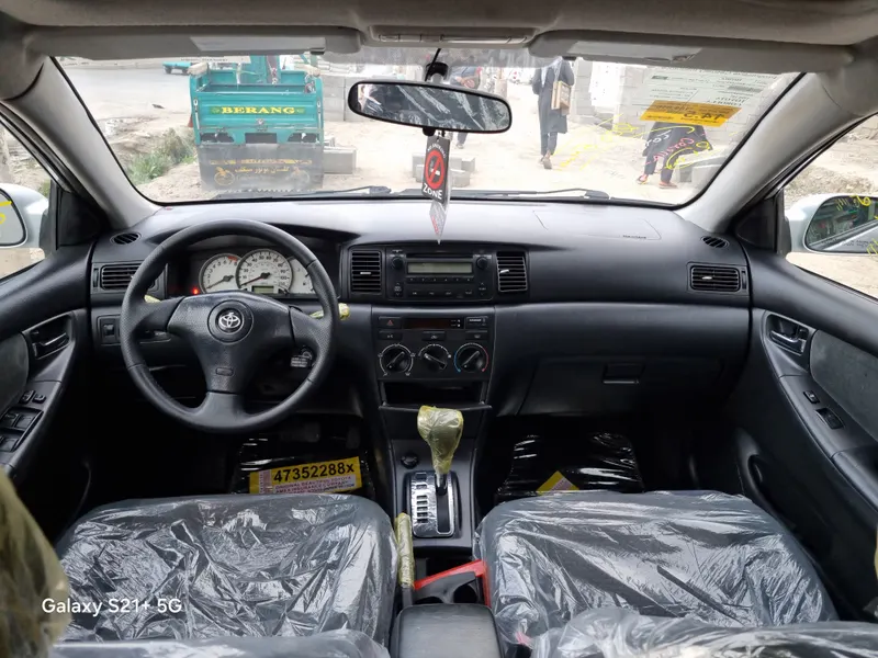 Toyota Corolla 2005 (4)