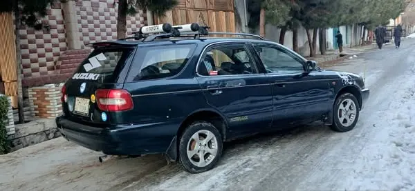 Suzuki Baleno 1995 (2)
