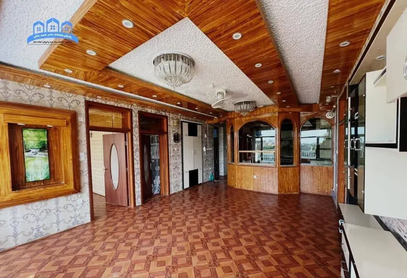 Fourth-Floor Apartment (3)