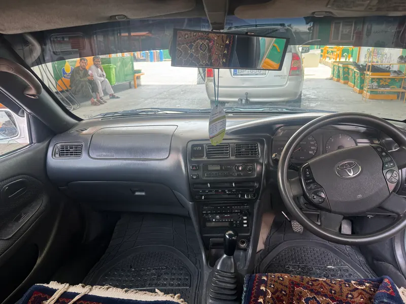 Toyota Corolla 1991 (5)