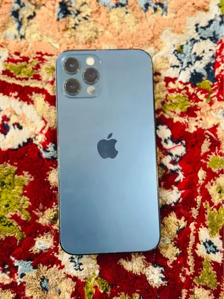 I Phone 12 pro for sale (2)
