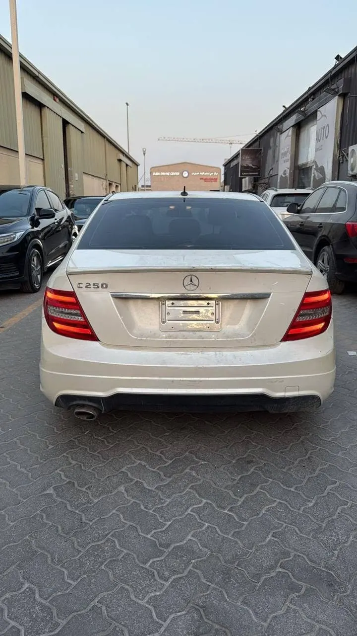 Mercedes-Benz C250 2013 (3)
