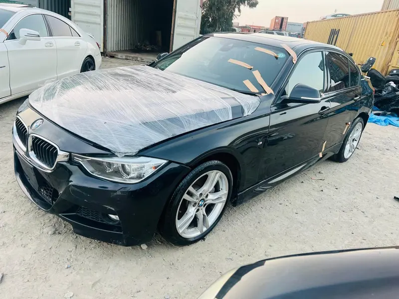 BMW 328i 2015 (2)