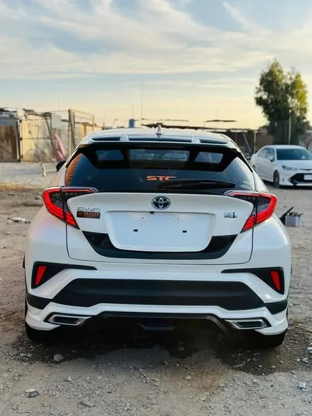 Toyota C-HR Hybrid 2017 (3)