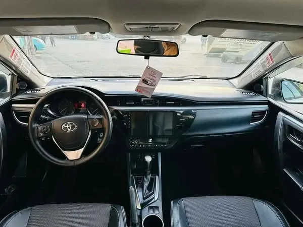 Toyota Corolla 2015 (4)