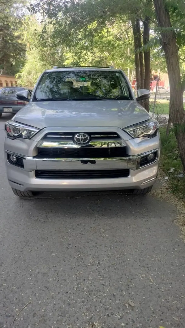 تویوتا 4Runner 2018 · SUV · 75000 مایل کارکرد (1)