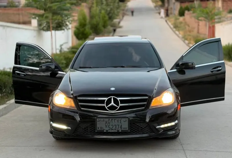 Mercedes-Benz C-Class 2013 (2)