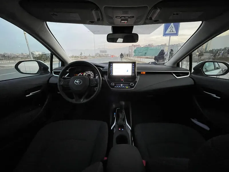Toyota Corolla LE 2021 (4)