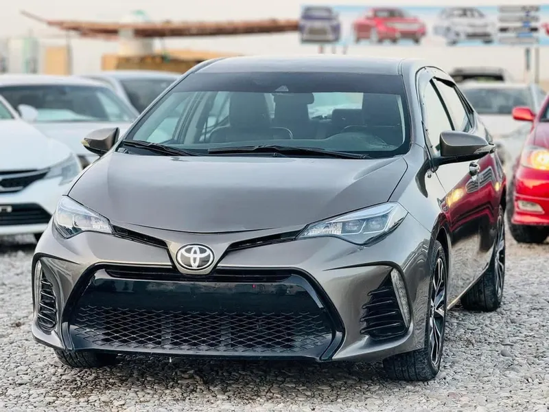 Toyota Corolla 2017 (1)