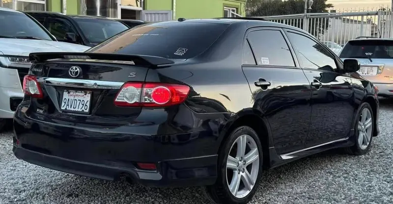 Toyota Corolla 2012 (3)