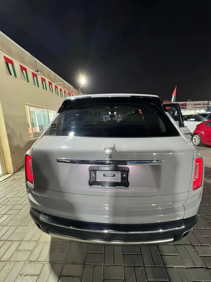 Rolls-Royce Cullinan 2021 (2)