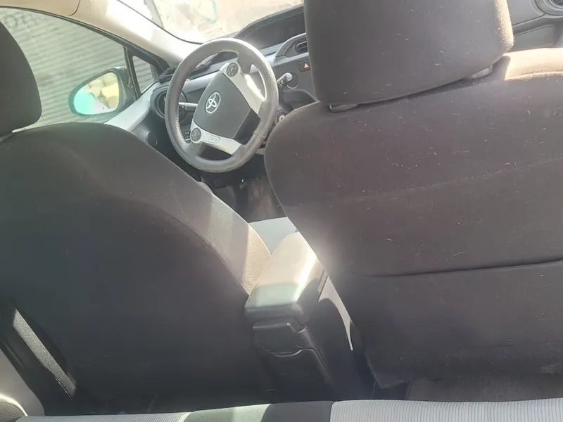 Toyota Aqua 2014 (3)