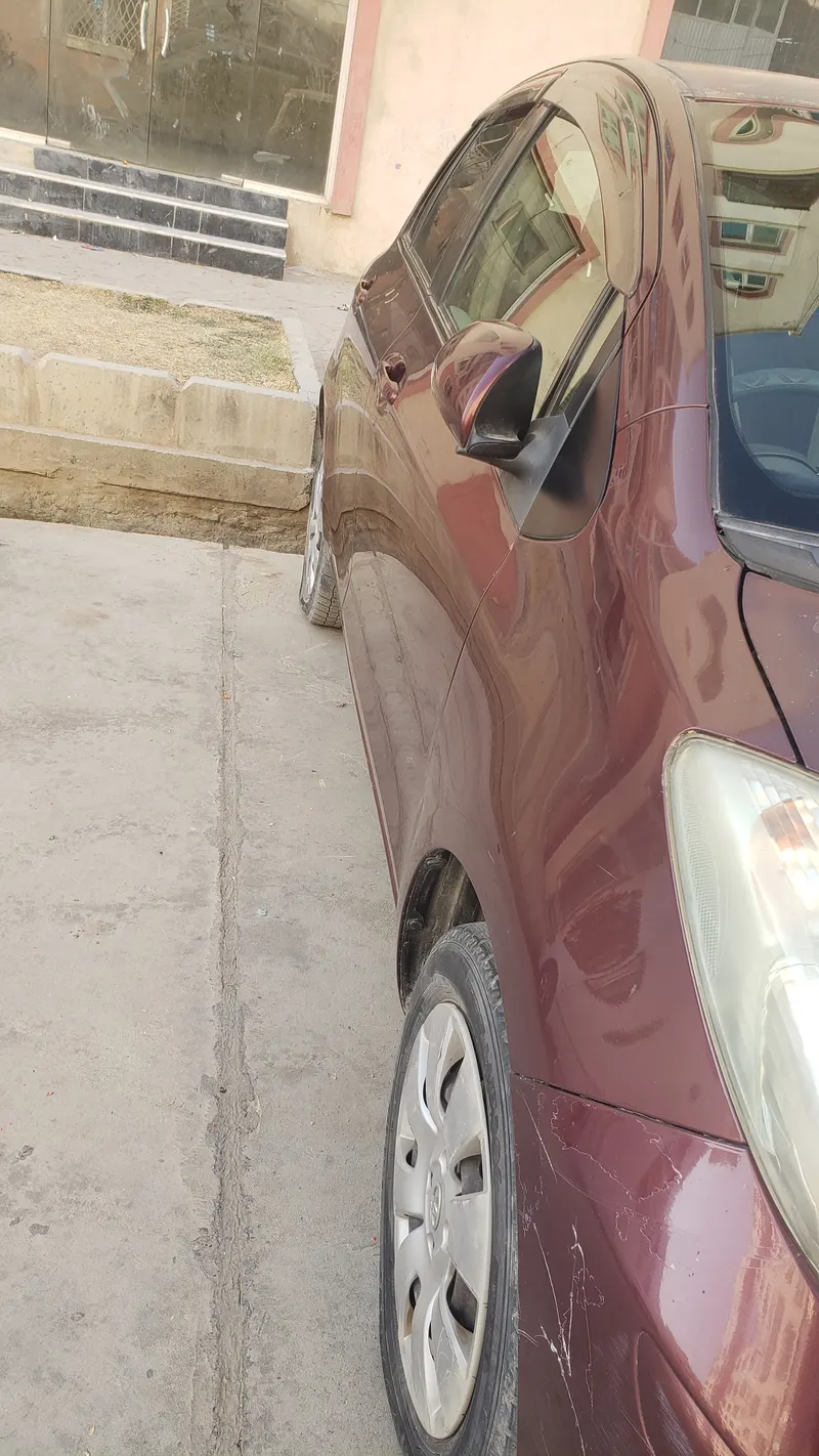 Toyota Vitz 2007 (5)