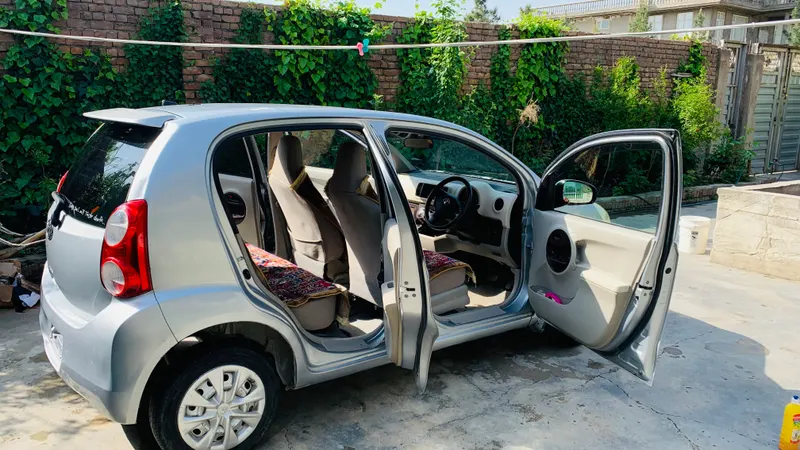 Toyota Passo 2010 (3)