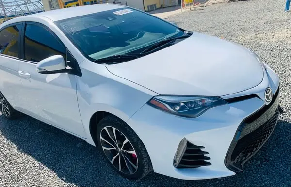 Toyota Corolla 2018 (1)