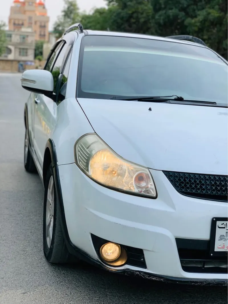 Suzuki SX4 2010 (2)