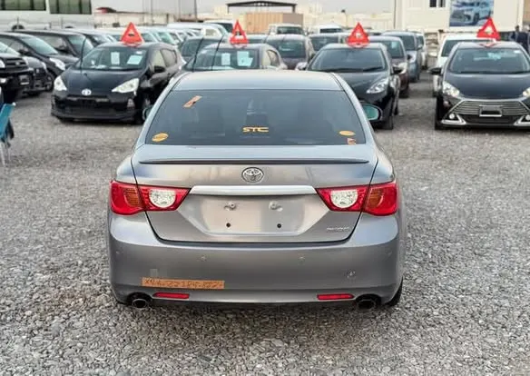 Toyota Mark X 2010 (3)
