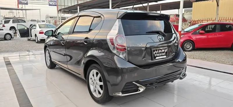 Toyota Aqua Hybrid 2015 (2)